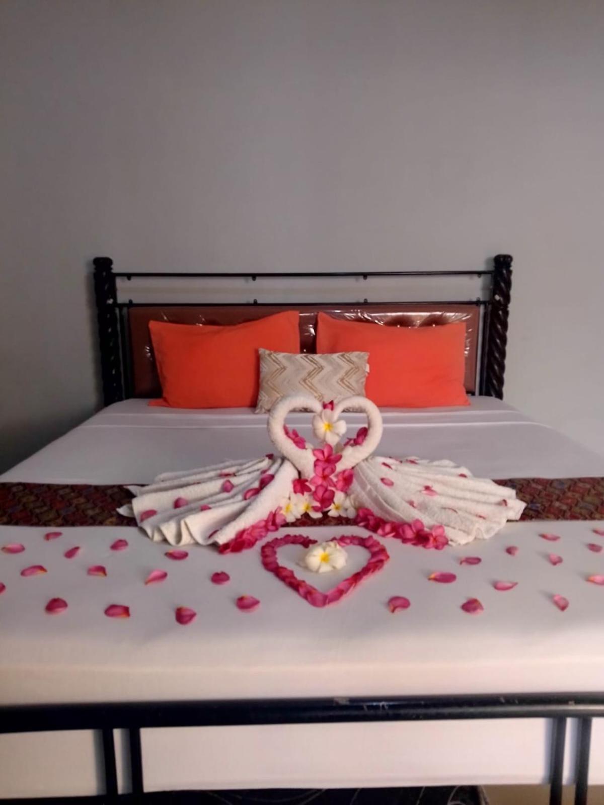 Pineapple Guest House Gili Air Exterior photo
